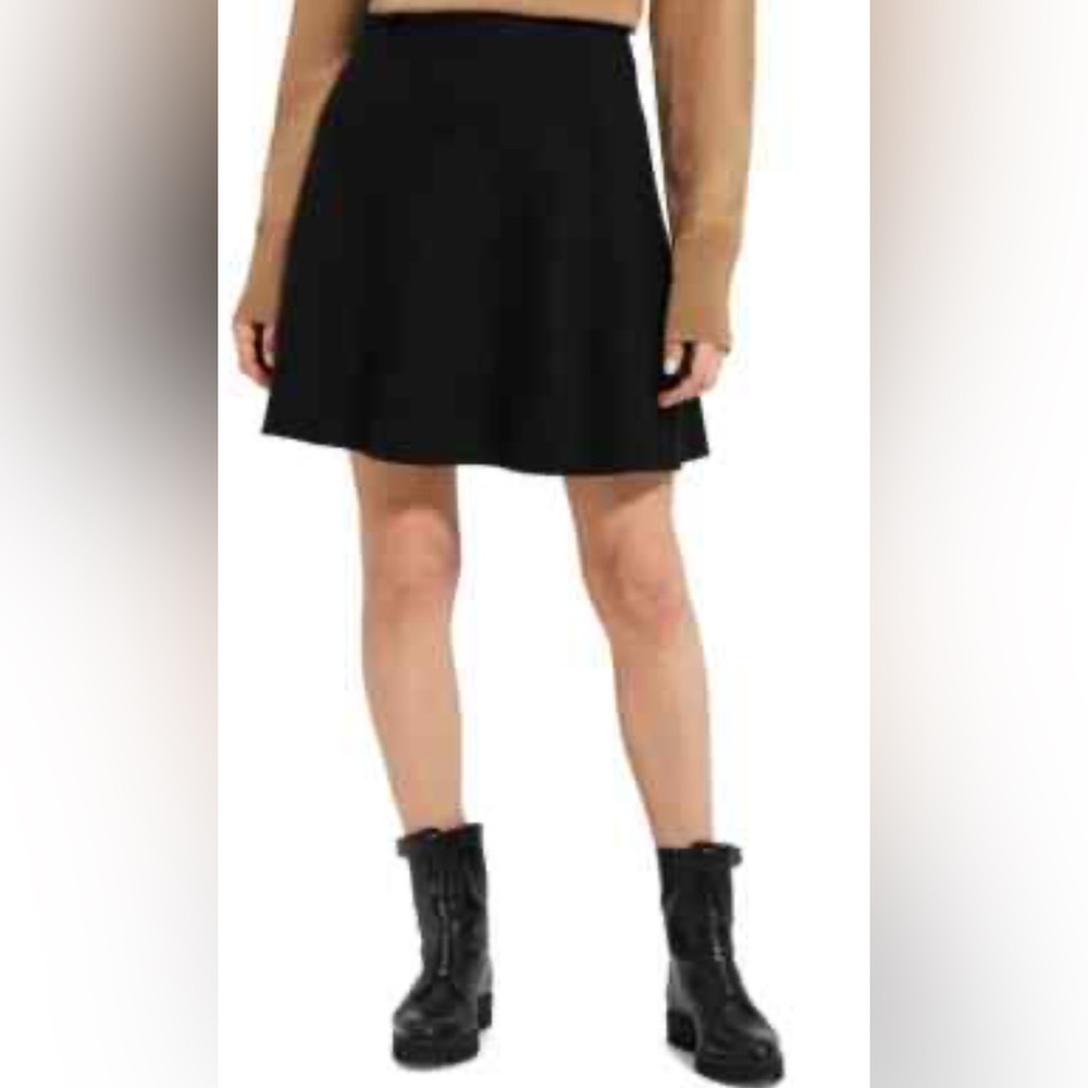 Theory Black Wool A-Line Pull-on Skirt - Size Medium